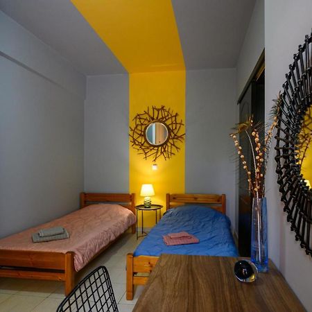 Rea Apartment II "1Minute From The Beach" Kalamata Eksteriør billede