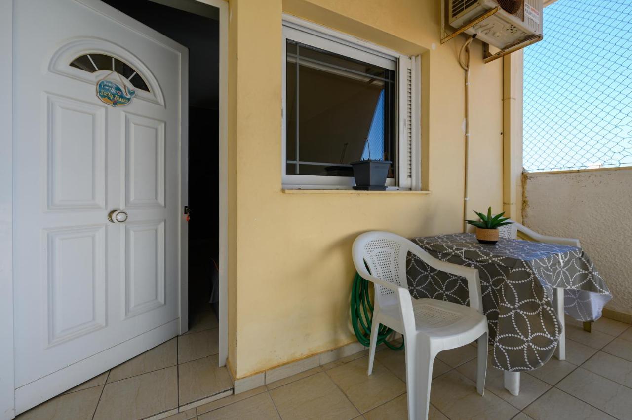 Rea Apartment II "1Minute From The Beach" Kalamata Eksteriør billede